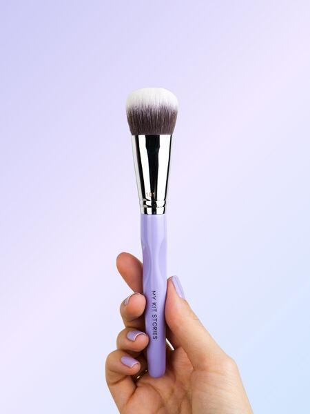 My Kit Stories Multipurpose Brush 101 - Leveä, pullea sivellin meikkivoiteelle ja aurinkopuuterille